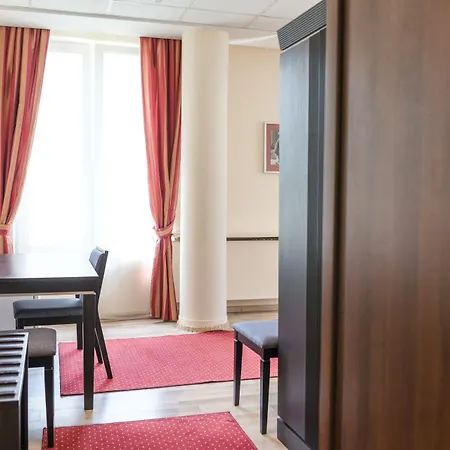 Scsk Zurawia Bed & Breakfast 3*