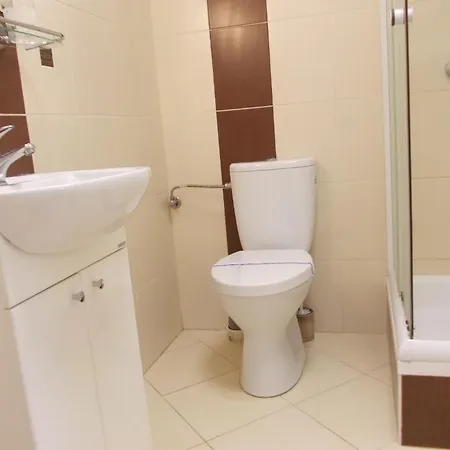 Bed & Breakfast Scsk Zurawia Warsaw