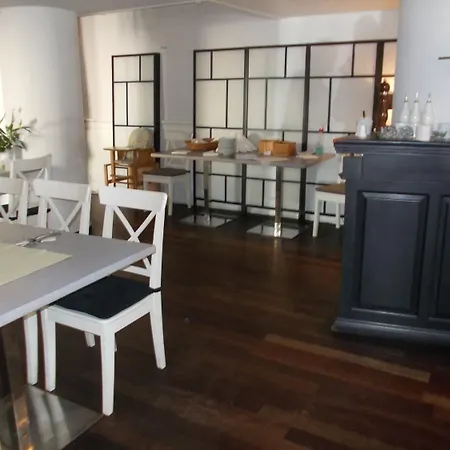 Bed & Breakfast Scsk Zurawia Varsavia