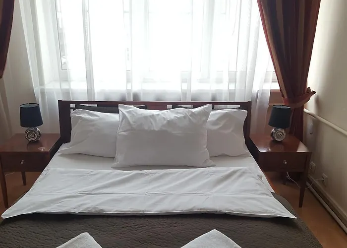 Scsk Zurawia Panzió Varsó