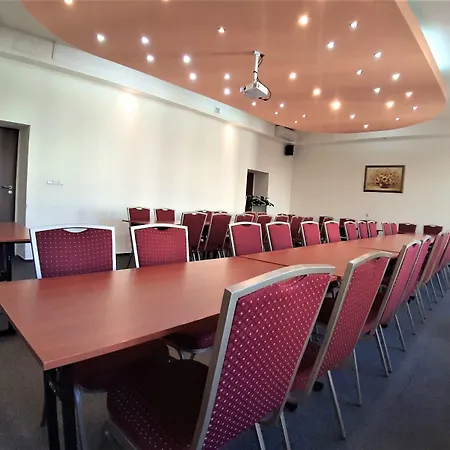 Scsk祖拉威亚公寓 住宿加早餐酒店 华沙